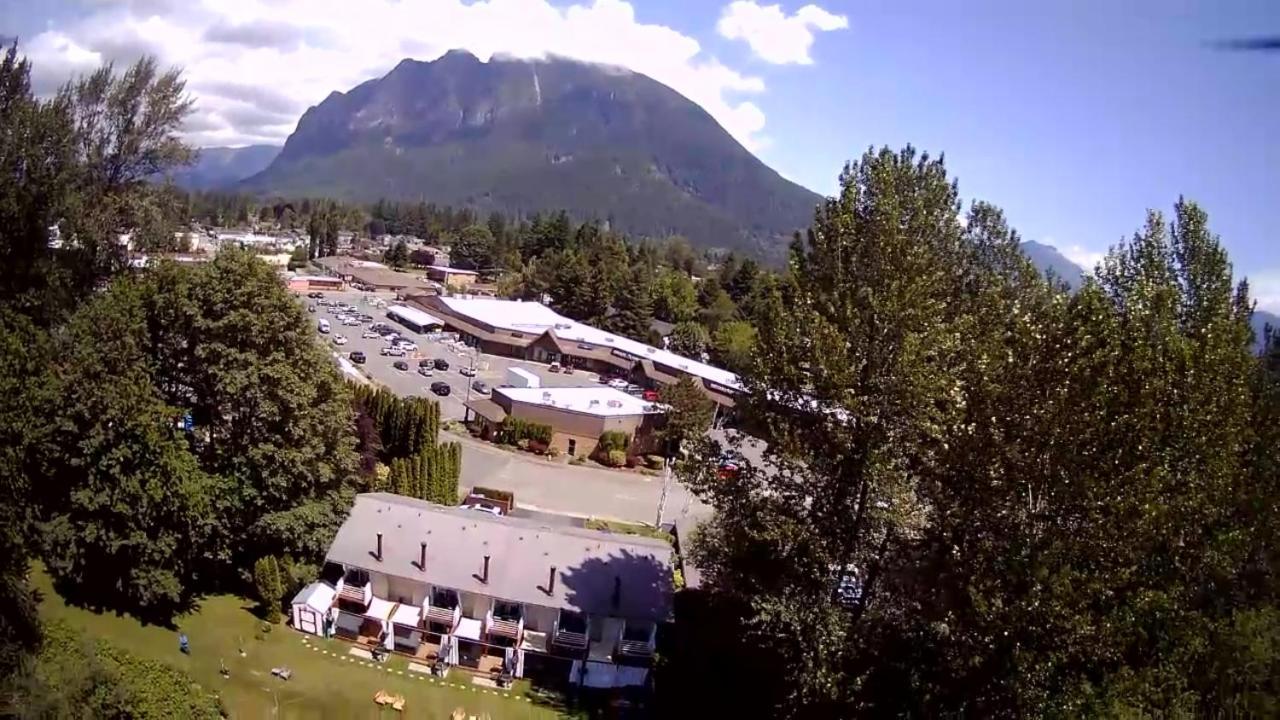 Moon River Suites #5 North Bend Buitenkant foto
