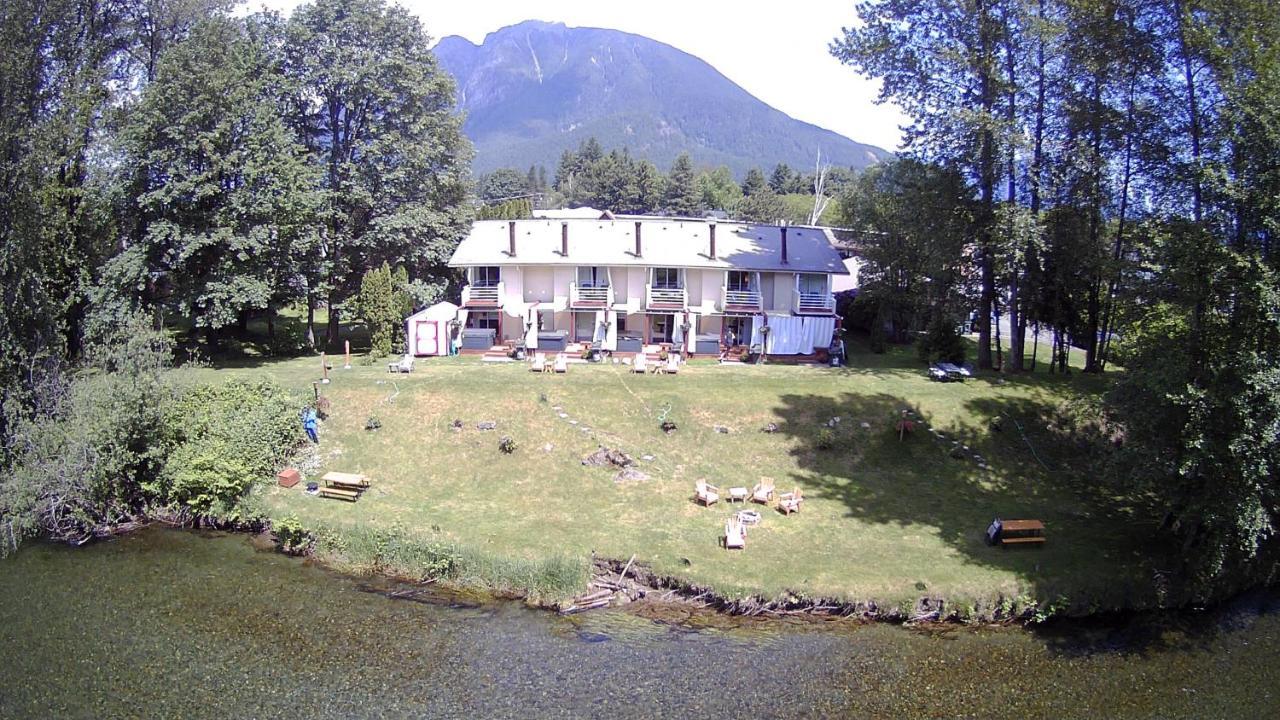 Moon River Suites #5 North Bend Buitenkant foto