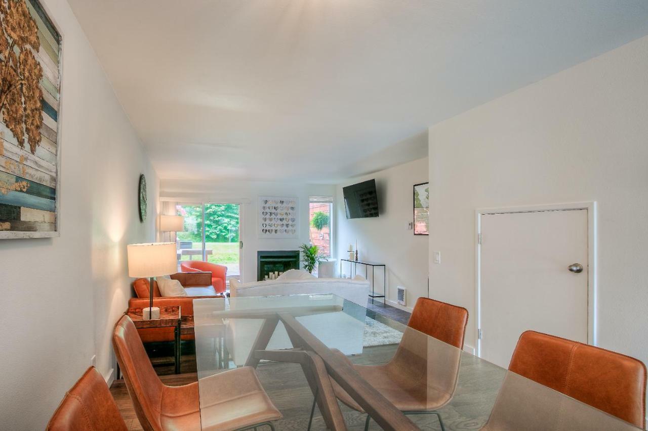 Moon River Suites #5 North Bend Buitenkant foto
